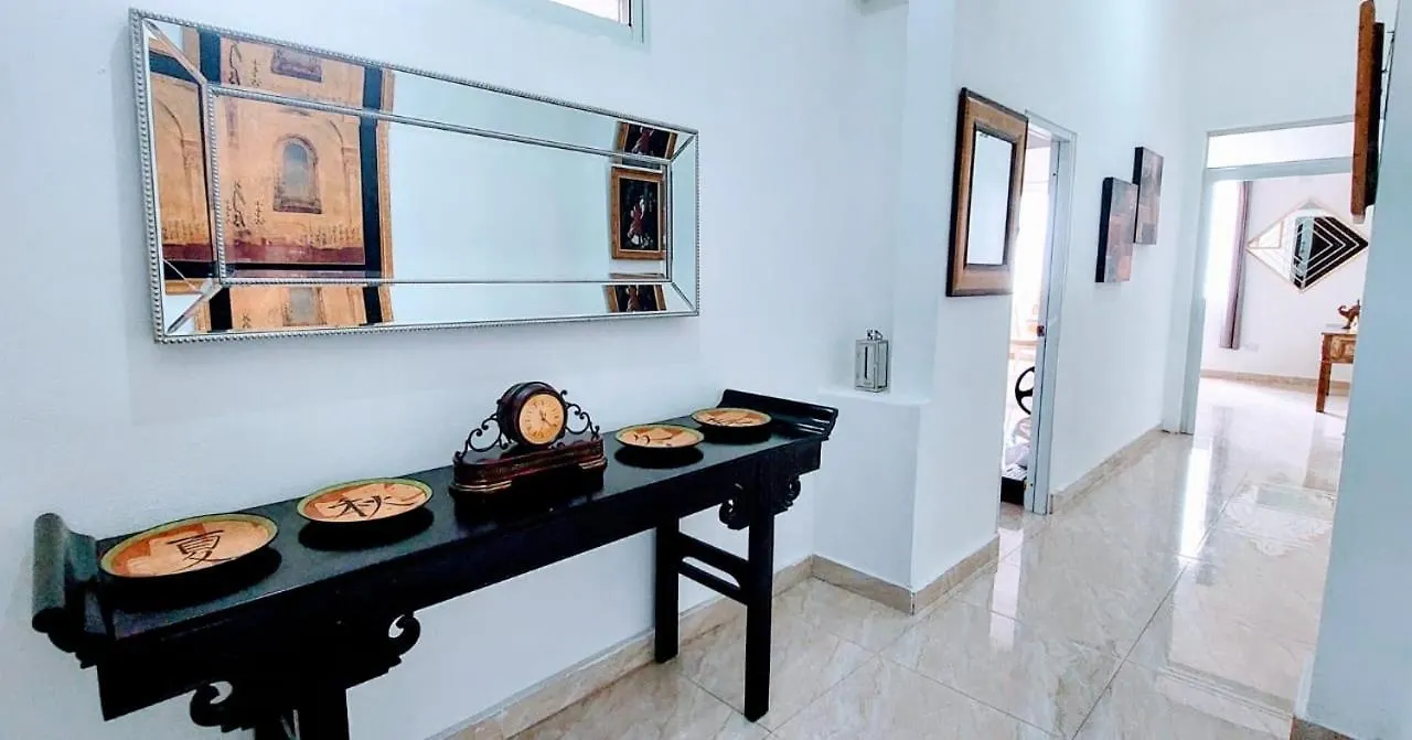 Deluxe El Conde Apartment Sans Souci 0*,